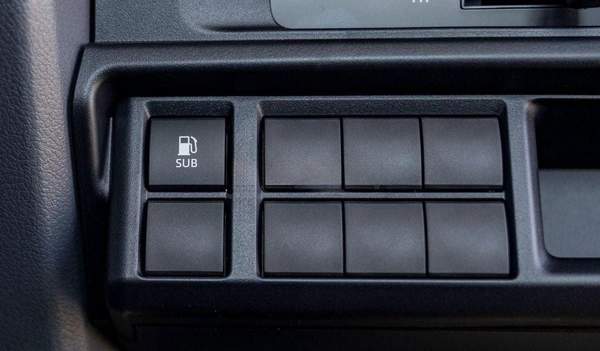 Toyota Land Cruiser Pick Up LC79 SC 4.2L V6 DIESEL