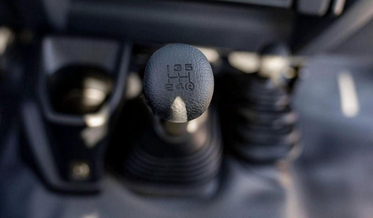 Toyota Land Cruiser Pick Up LC79 SC 4.2L V6 DIESEL-12-12