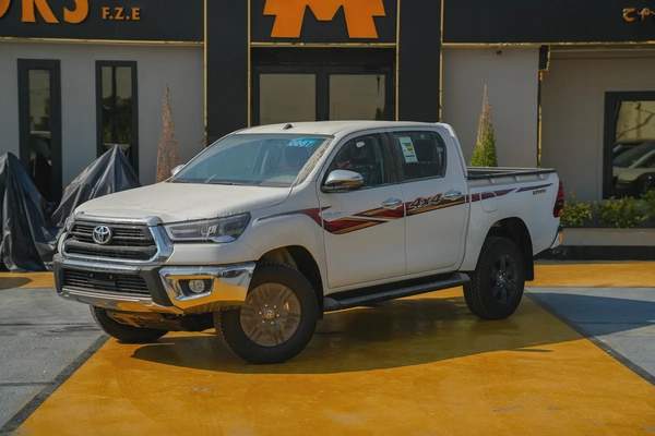 2026 Toyota Hilux Double Cab MANUAL M/T GLX - GCC Specs - Brand New!