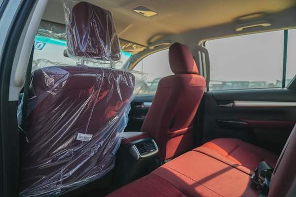 2026 Toyota Hilux Double Cab MANUAL M/T GLX - GCC Specs - Brand New!