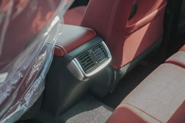 2026 Toyota Hilux Double Cab MANUAL M/T GLX - GCC Specs - Brand New!