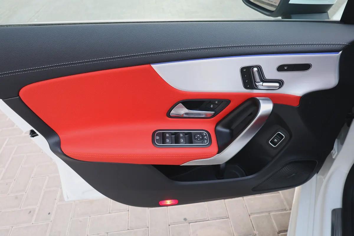 Mercedes-benz CLA250-2025-4Matic-2500KM-Under Warranty AND Service -GCC Specs-7-7