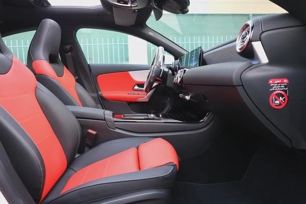 Mercedes-benz CLA250-2025-4Matic-2500KM-Under Warranty AND Service -GCC Specs-15-15