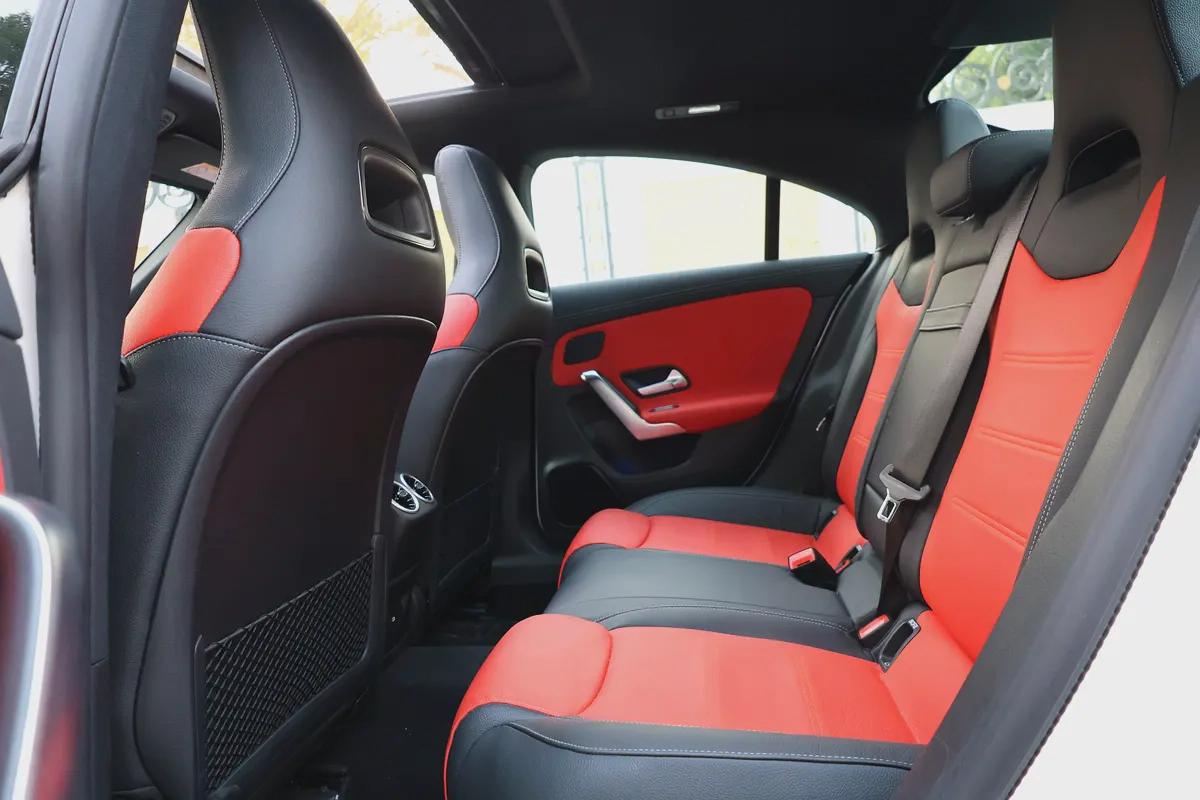 Mercedes-benz CLA250-2025-4Matic-2500KM-Under Warranty AND Service -GCC Specs-18-18