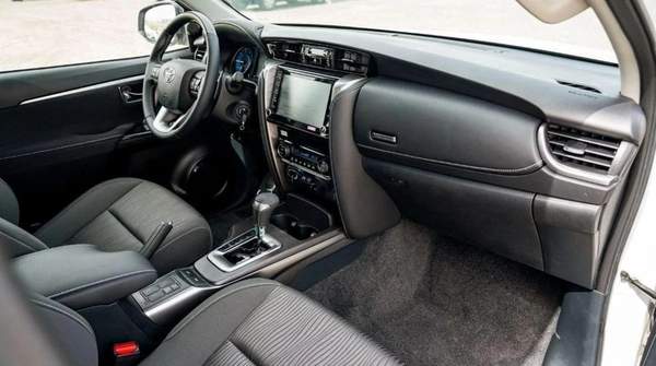 Toyota Fortuner 2.4L Diesel 2025