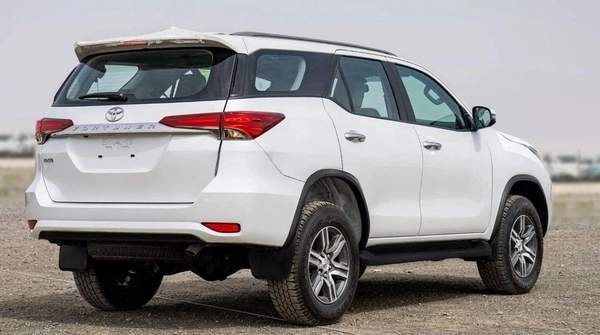 Toyota Fortuner 2.4L Diesel 2025