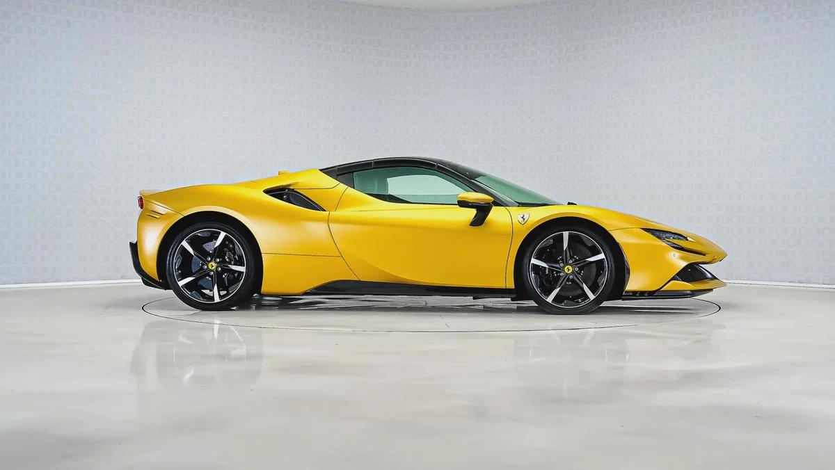 Special Offer | AED 23,620 PM | GCC, Special Paint | SF90 Spider-9-9