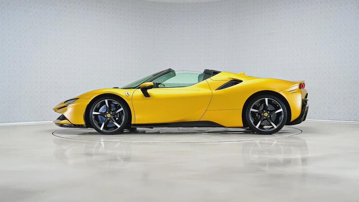 Special Offer | AED 23,620 PM | GCC, Special Paint | SF90 Spider-10-10