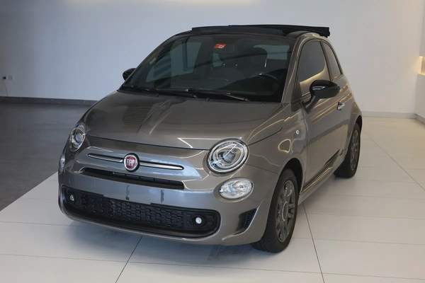 FIAT 500 CONVERTIBLE - GCC SPECS - ACCIDENT FREE - UNDER WARRANTY - EXCELENT CONDITION -