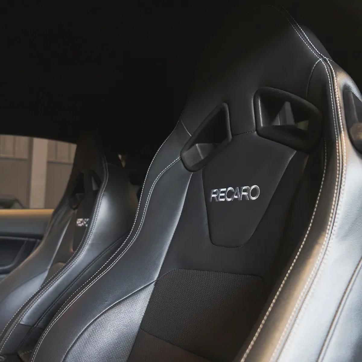 AED 3,832 pm • 0% Downpayment • Mustang Mach 1 • Agency Warranty-15-15