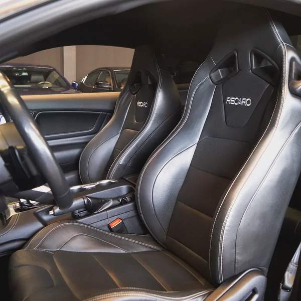 AED 3,832 pm • 0% Downpayment • Mustang Mach 1 • Agency Warranty