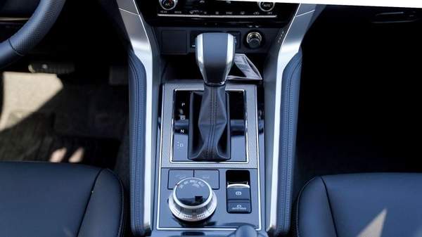 Mitsubishi Montero Sport Brand New 2026 Mitsubishi Montero Sport GLS (H61) 3.0L 6-Cylinder SUV – GCC Specs | Export Ready