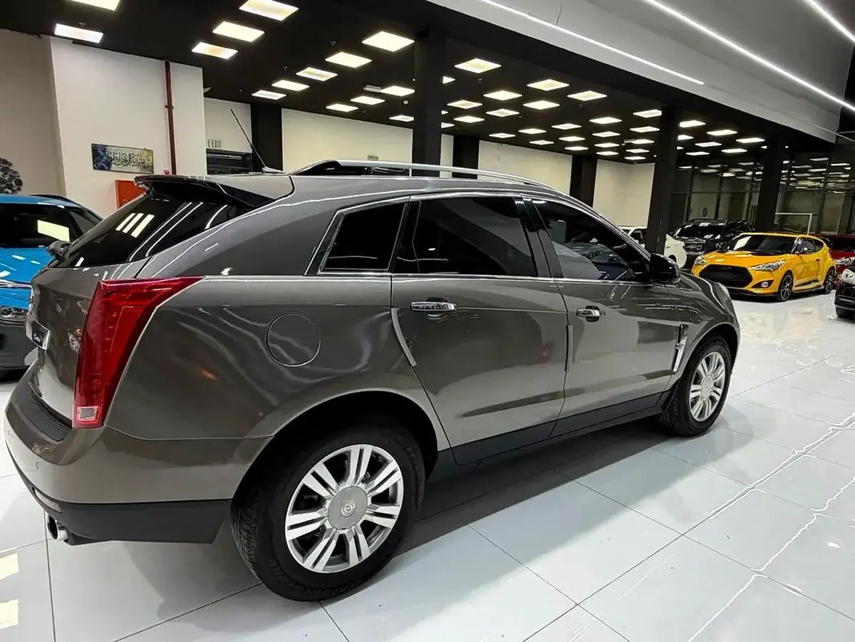 GCC Cadillac SRX Luxury 2011 - Well Maintained-5-5