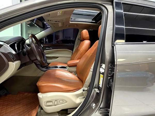 GCC Cadillac SRX Luxury 2011 - Well Maintained