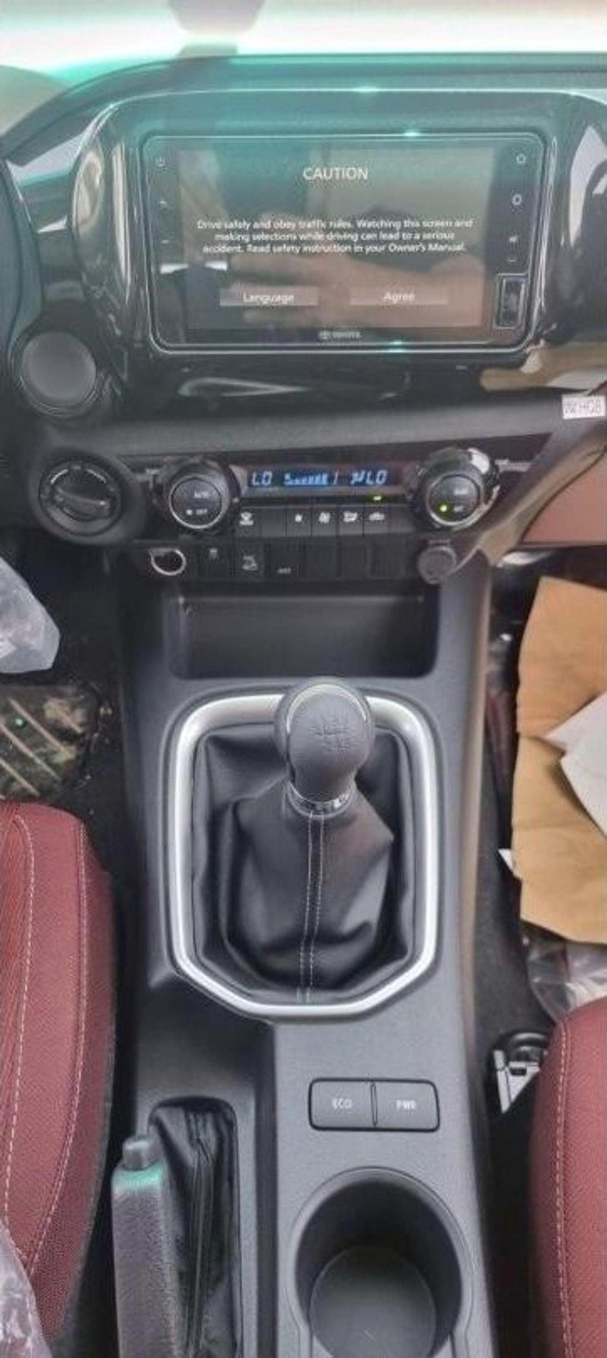 Toyota Hilux 2023 TOYOTA HILUX 2.8 DC DIESEL 4X4 MANUAL GEAR-9-9
