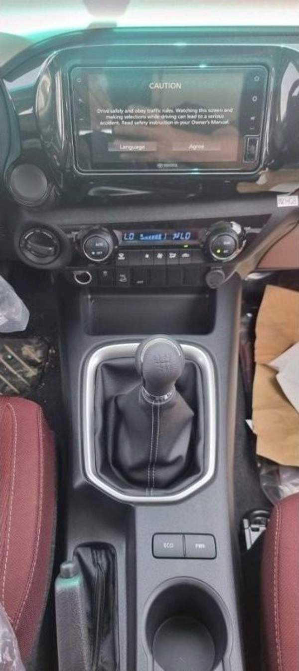 Toyota Hilux 2023 TOYOTA HILUX 2.8 DC DIESEL 4X4 MANUAL GEAR