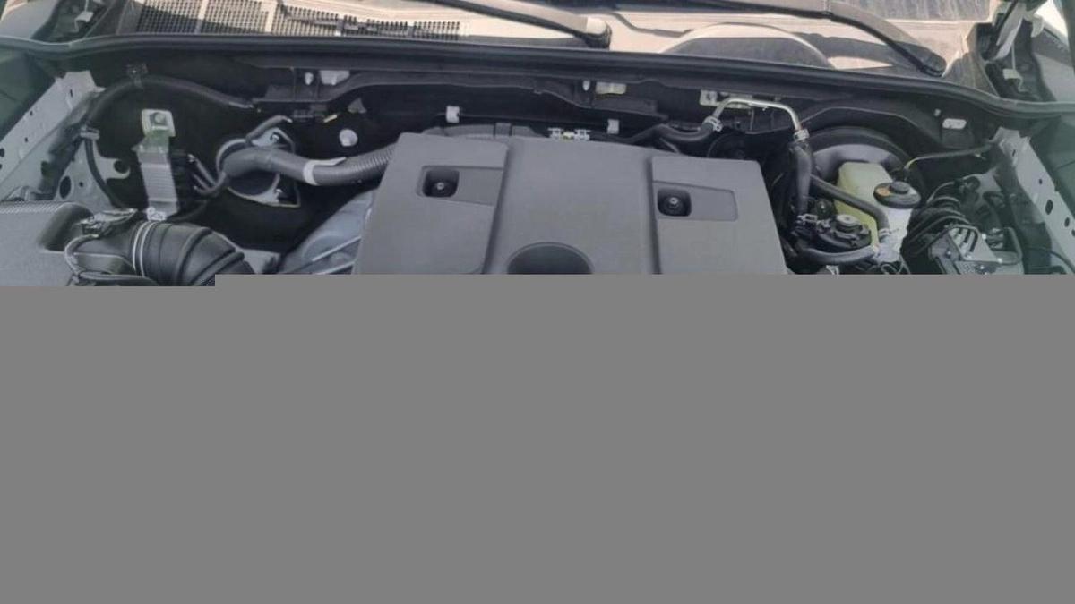 Toyota Hilux 2023 TOYOTA HILUX 2.8 DC DIESEL 4X4 MANUAL GEAR-10-10