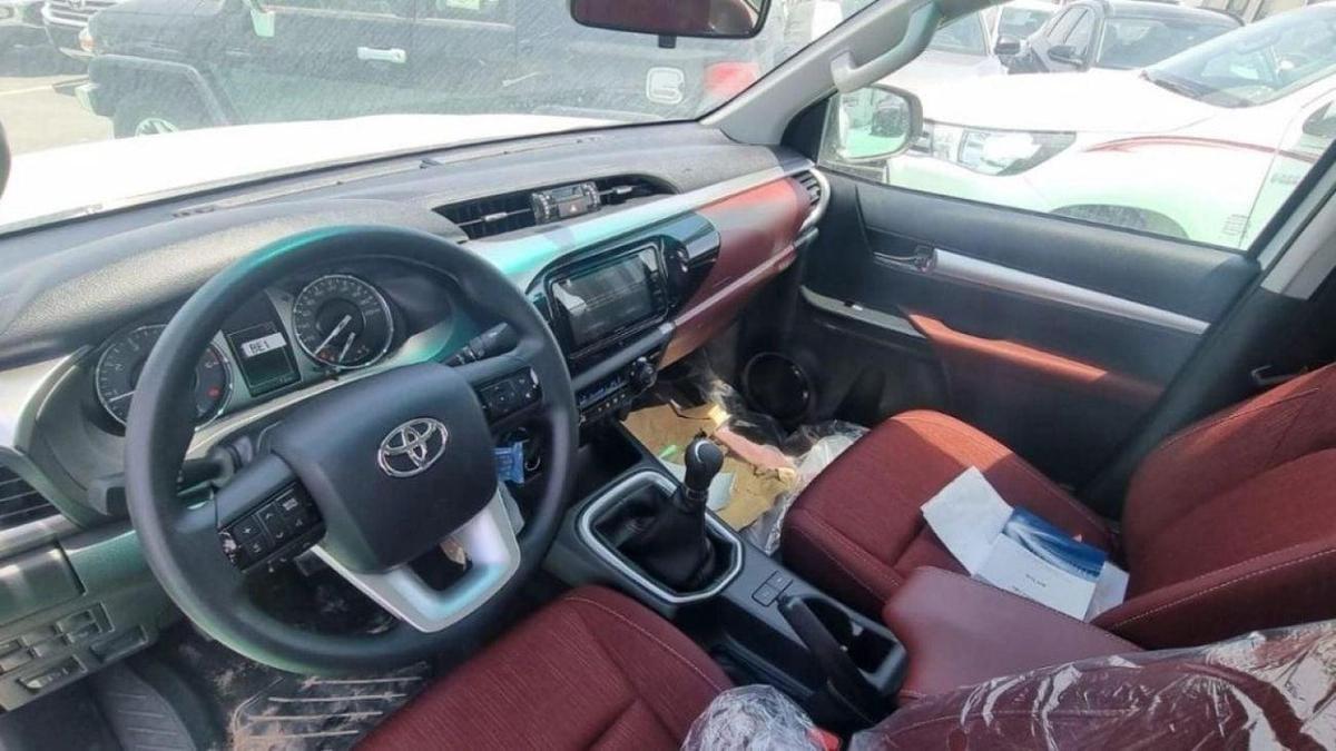 Toyota Hilux 2023 TOYOTA HILUX 2.8 DC DIESEL 4X4 MANUAL GEAR-13-13