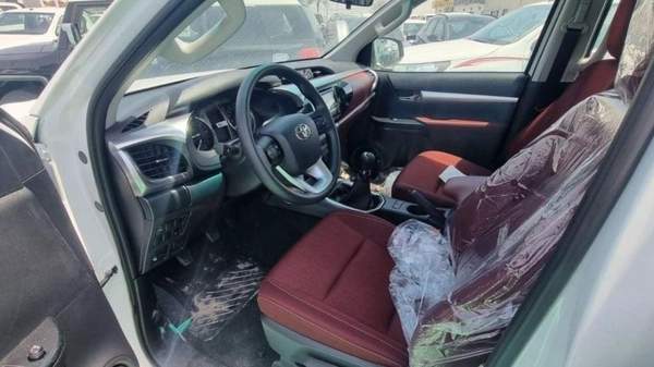 Toyota Hilux 2023 TOYOTA HILUX 2.8 DC DIESEL 4X4 MANUAL GEAR