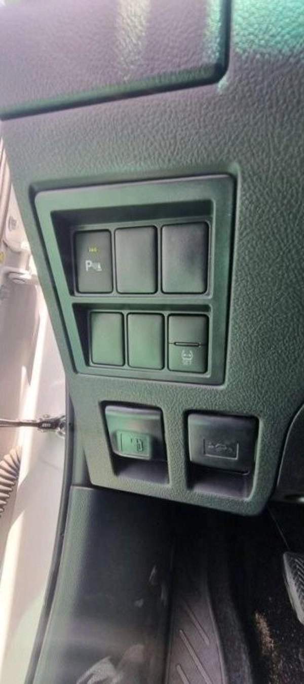 Toyota Hilux 2023 TOYOTA HILUX 2.8 DC DIESEL 4X4 MANUAL GEAR