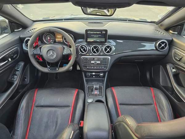 مرسيدس CLA45 مواصفات خليجية 2015 بحالة جيدة