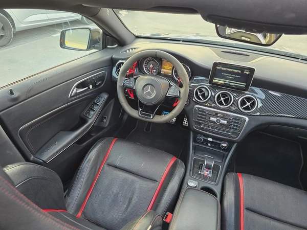 مرسيدس CLA45 مواصفات خليجية 2015 بحالة جيدة
