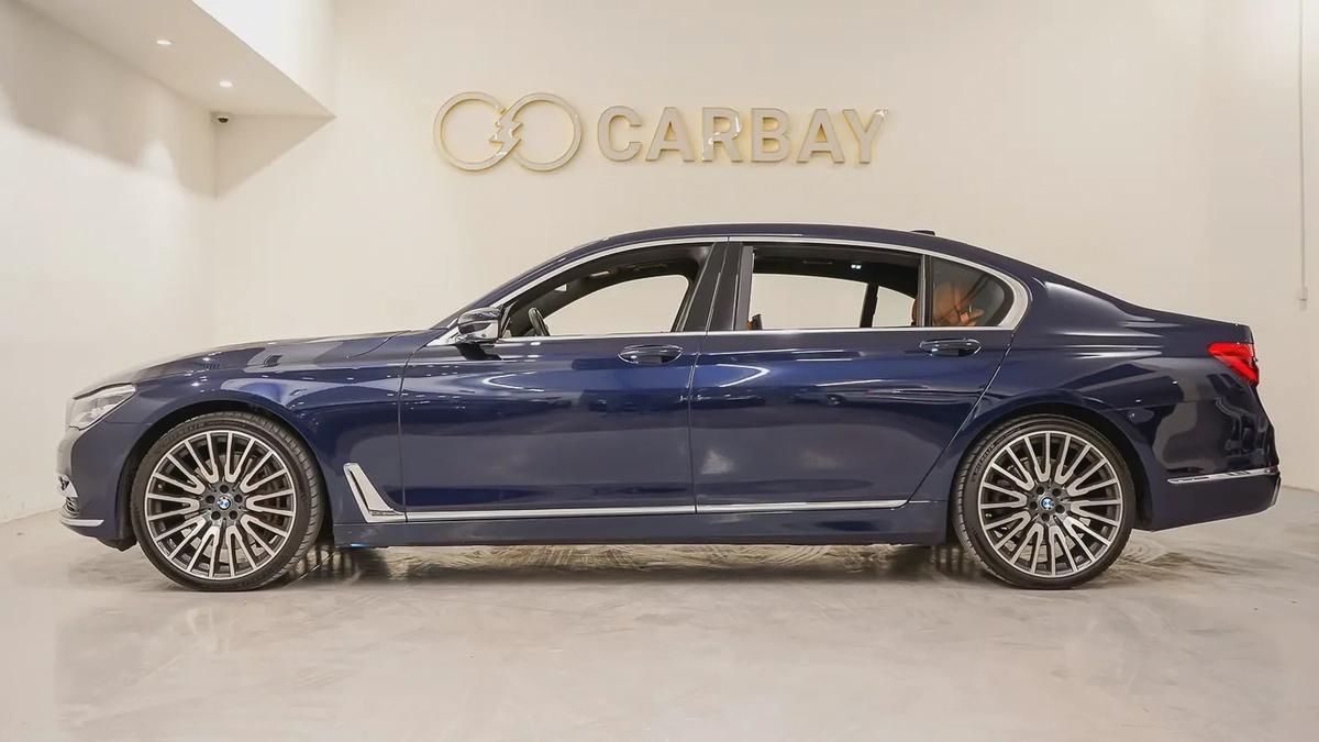 AED 1394 PM | BMW 750Li X drive 2017 | HIGH SPECS | PRISTINE CONDITION | 1 YEAR WARRANTY | GCC-3-3