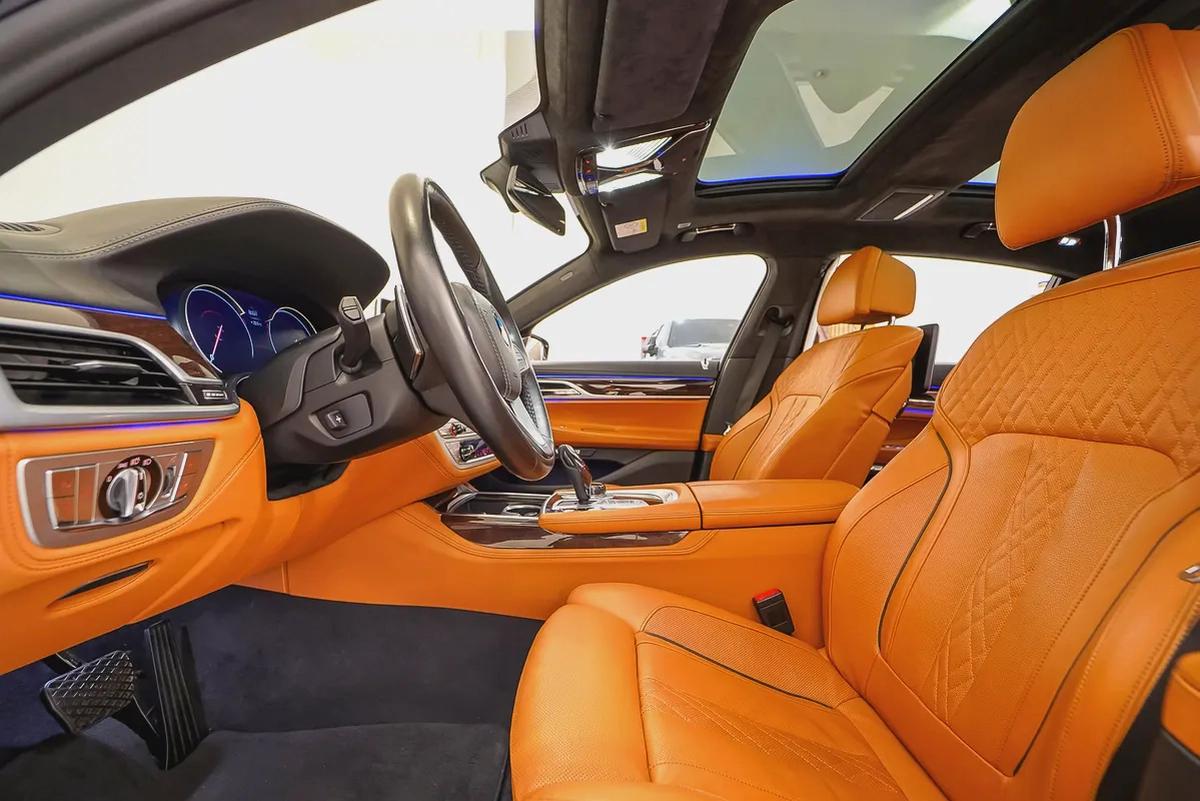 AED 1394 PM | BMW 750Li X drive 2017 | HIGH SPECS | PRISTINE CONDITION | 1 YEAR WARRANTY | GCC-9-9