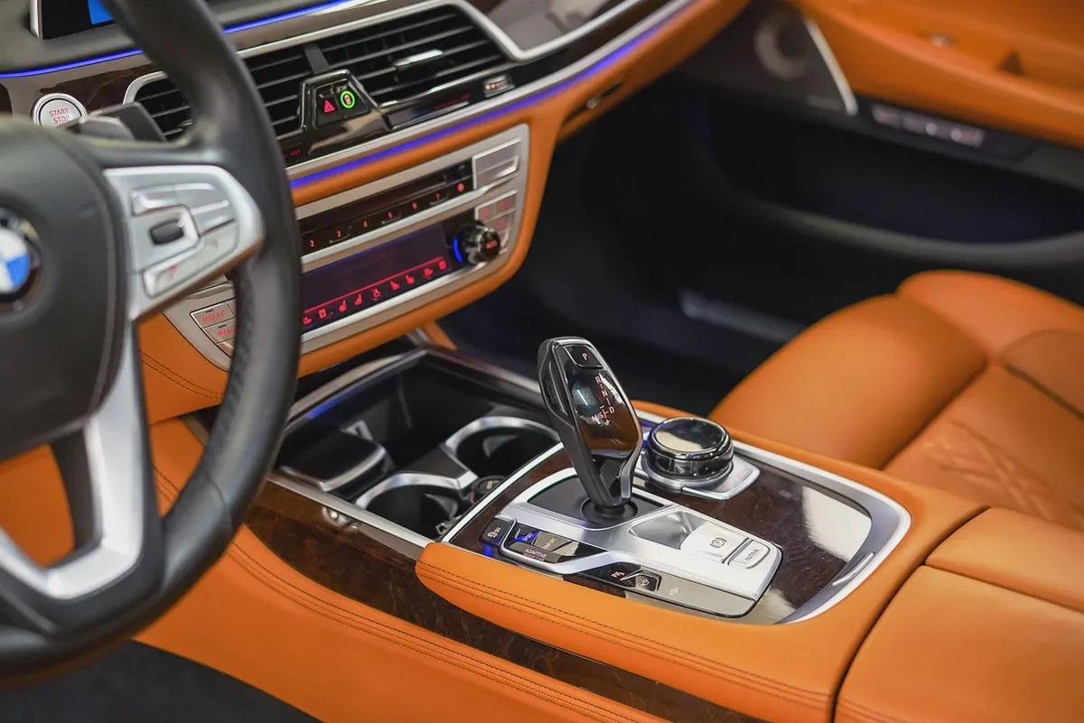 AED 1394 PM | BMW 750Li X drive 2017 | HIGH SPECS | PRISTINE CONDITION | 1 YEAR WARRANTY | GCC-11-11