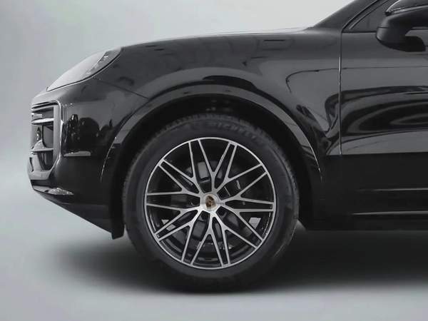 8,062 AED / 60 months | 0% DP | 2024 Porsche Cayenne / Porsche Warranty