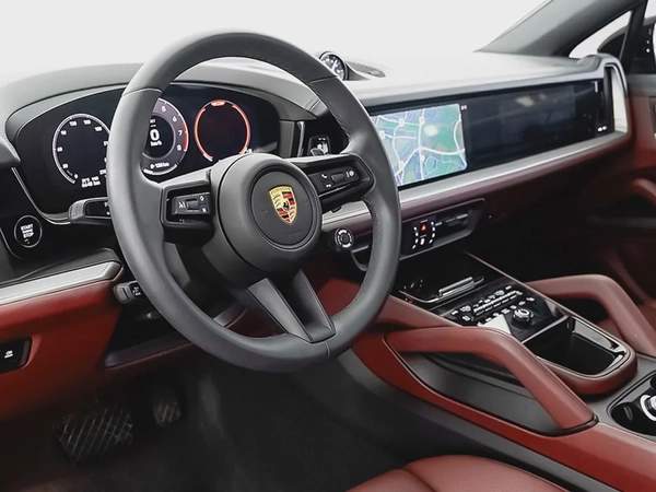 8,062 AED / 60 months | 0% DP | 2024 Porsche Cayenne / Porsche Warranty