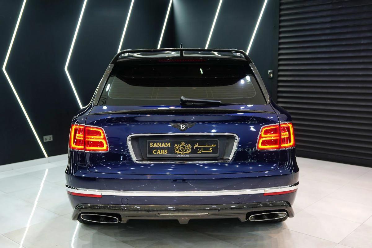 Bentley Bentayga-9-9