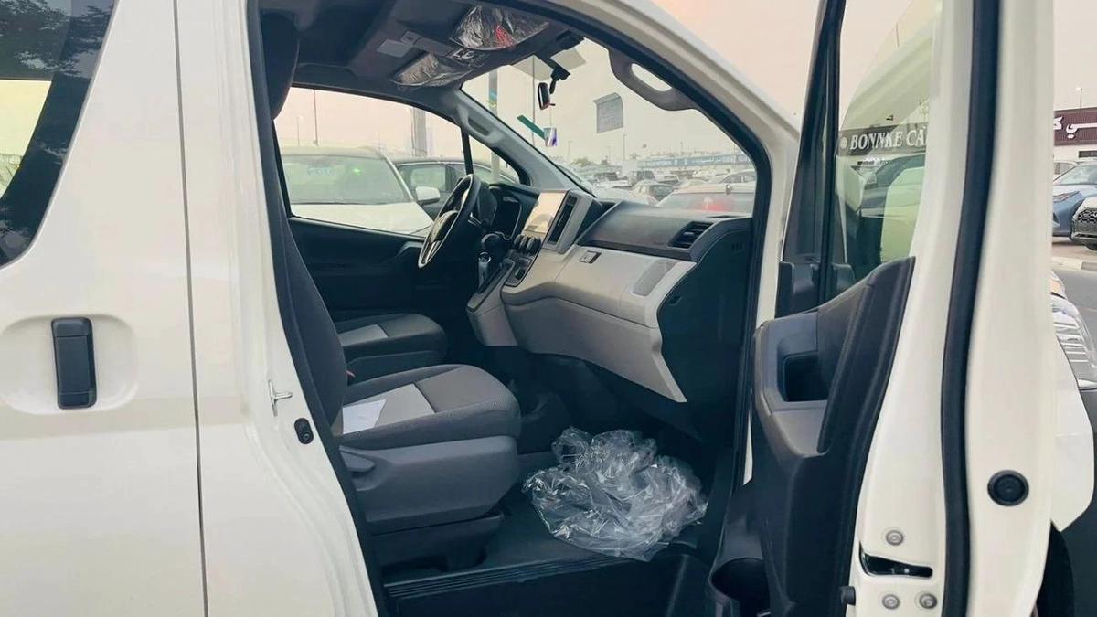 Toyota Hiace HIACE 2.8 AUTOMATIC DIESEL-5-5