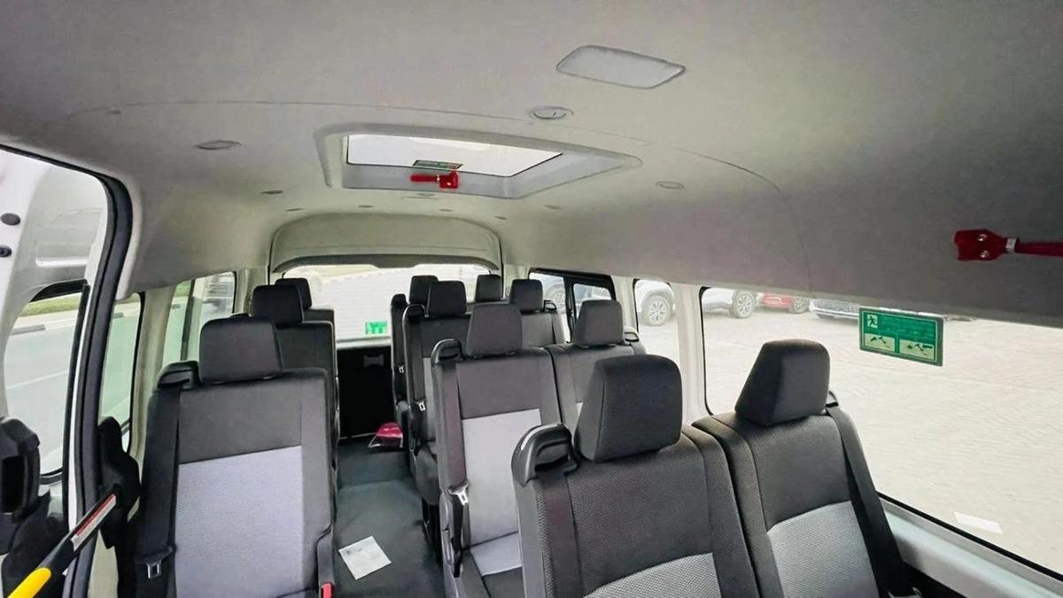 Toyota Hiace HIACE 2.8 AUTOMATIC DIESEL-10-10