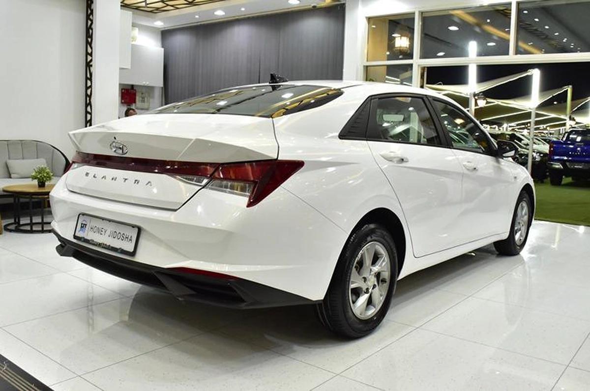 Hyundai Elantra ( 2022 Model ) in White Color GCC Specs-14-14