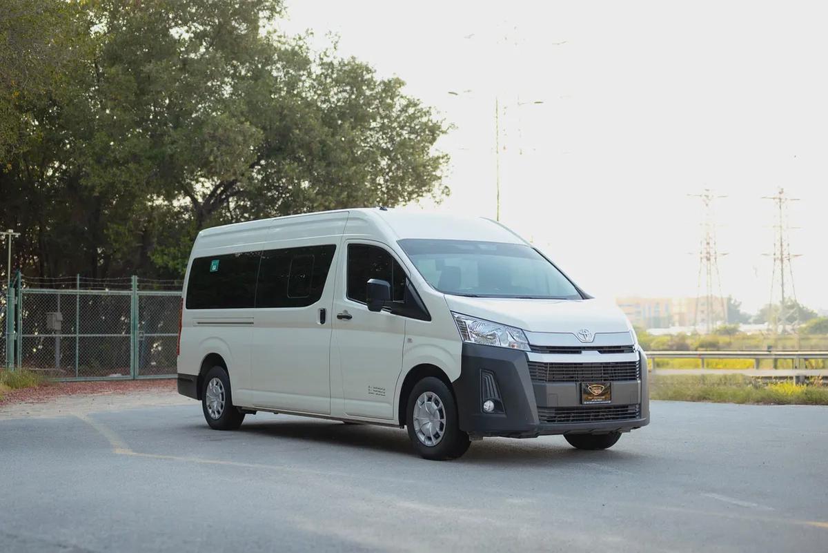 High-Roof 13-Seater Passenger Van | Automatic | GCC Specs | Ref#T28025-1-1