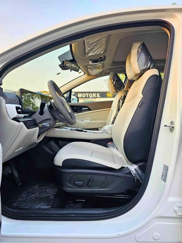 Kia Sportage PREMIUM SMART VERSION / 1.5L PETROL V4 / 360 CAMERA / PANORAMIC ROOF (CODE # KSRP)