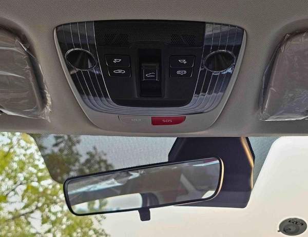 Kia Sportage PREMIUM SMART VERSION / 1.5L PETROL V4 / 360 CAMERA / PANORAMIC ROOF (CODE # KSRP)