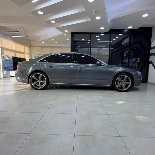 2016 Audi A8L quattro GCC Specs