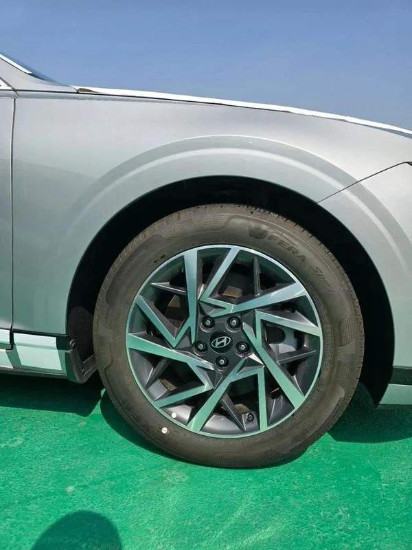 Hyundai Azera 3.5L V6 Premium
