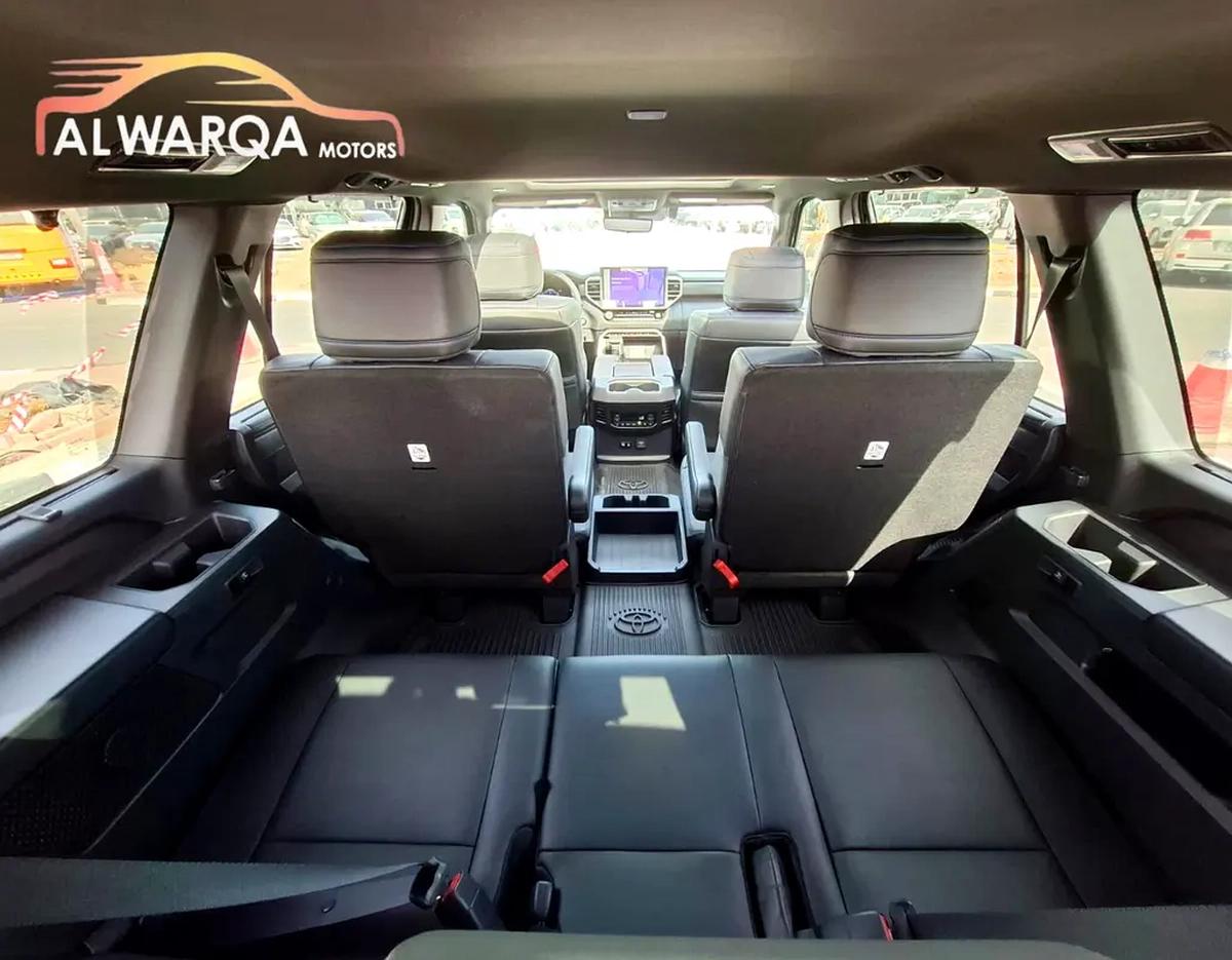 Toyota Sequoia Platinum-8-8