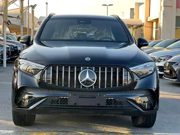 Mercedes benz GLC300 Model 2024 full option