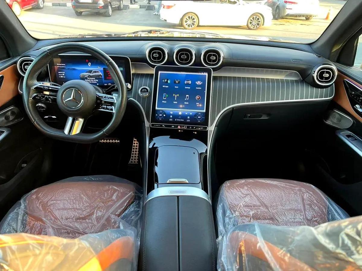 Mercedes benz GLC300 Model 2024 full option-2-2