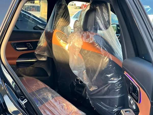 Mercedes benz GLC300 Model 2024 full option