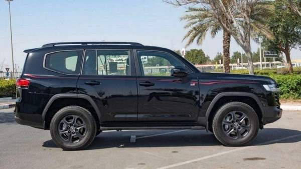 Toyota Land Cruiser LAND CRUISER GR SPORT 3.5L BLACK