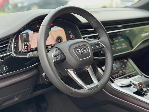 Audi Q8 55 TFSI quattro S line - GCC Specs Full Service History