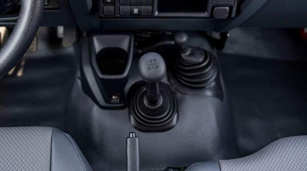 Toyota Land Cruiser 70 LC78 4.2L V6 DIESEL 3DOOR