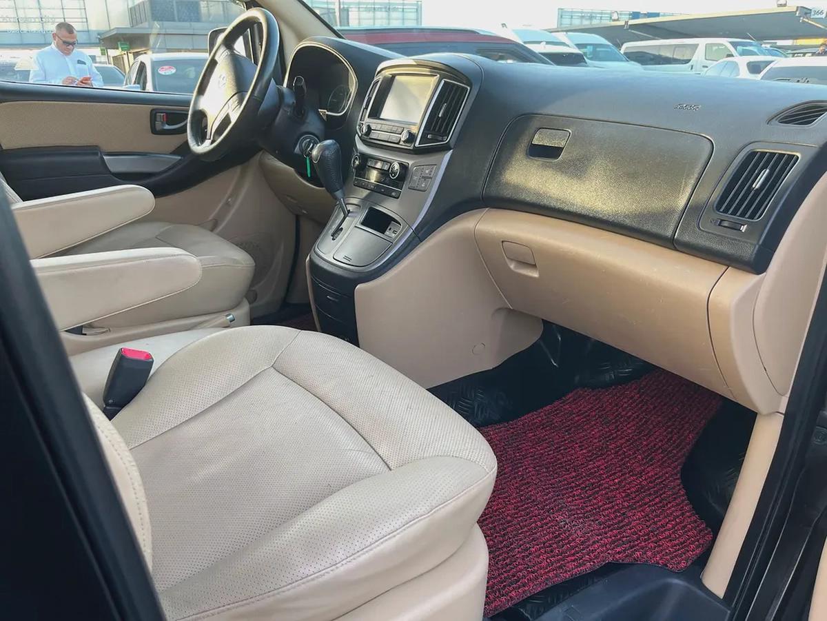 Hyundai H1 GLS 2017 - Korean Specs - Perfect for Family or Business-6-6