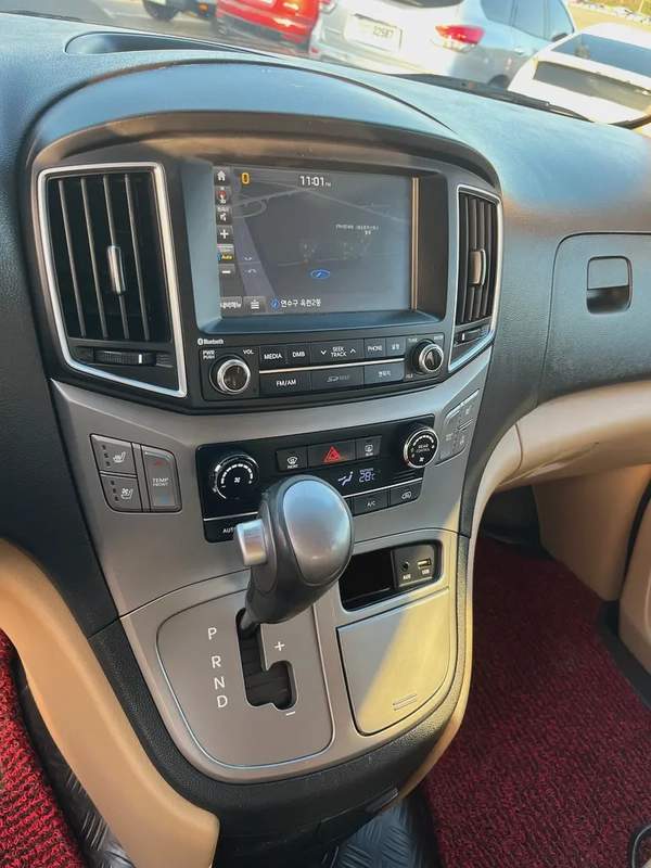 Hyundai H1 GLS 2017 - Korean Specs - Perfect for Family or Business