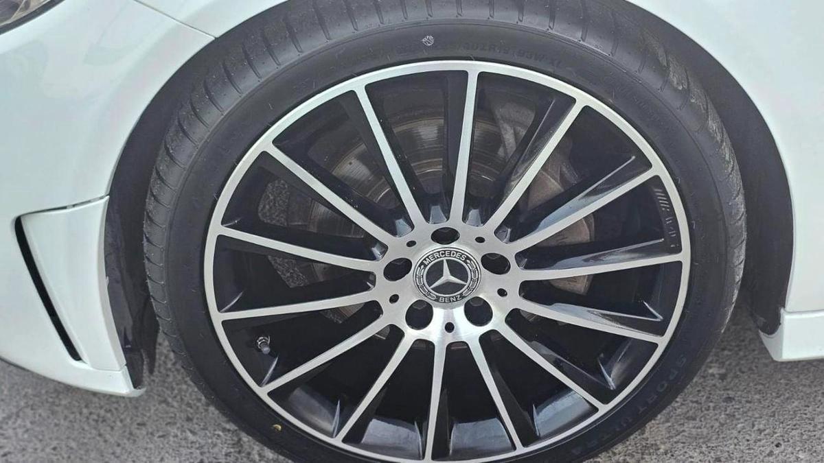 Mercedes-Benz C 200 Mercedes c200 v4 2018-6-6